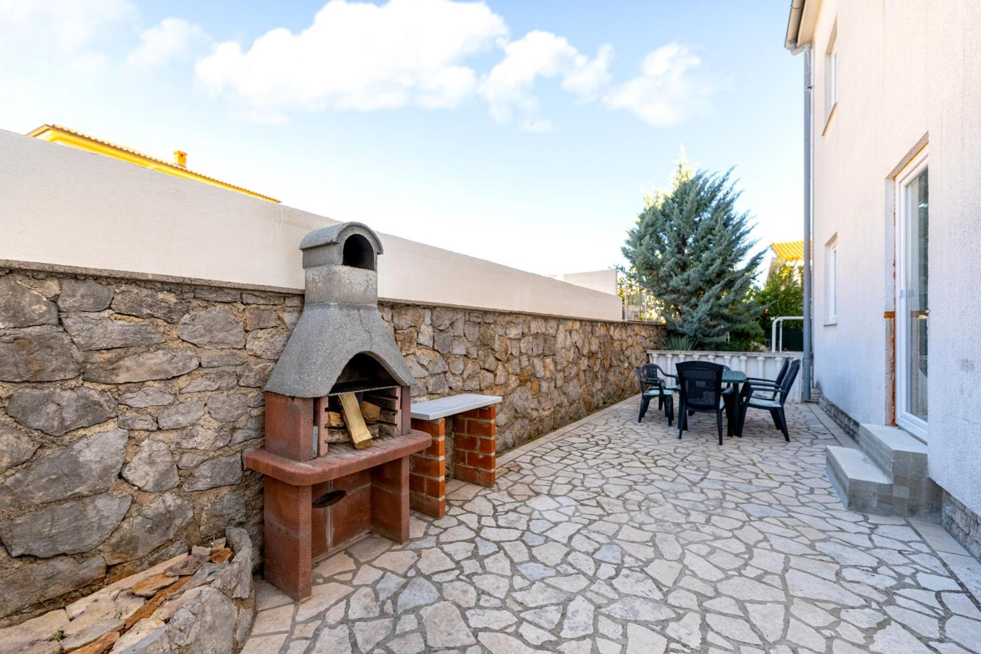 Apartments Aisa* Countryside Holiday Just 500M From The Beach! Krk Town Exterior photo